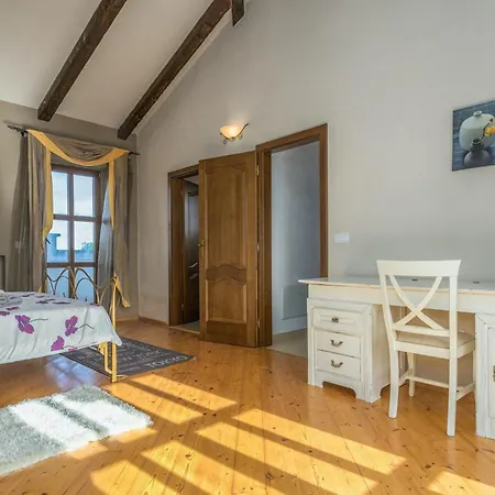 Jelena Сasa de vacaciones Vižinada